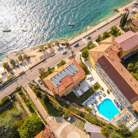 Hotel Drago - Garda Lake Collection Бренцоне-суль-Гарда Екстер'єр фото