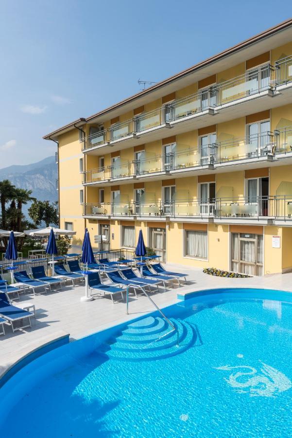 Hotel Drago - Garda Lake Collection Бренцоне-суль-Гарда Екстер'єр фото