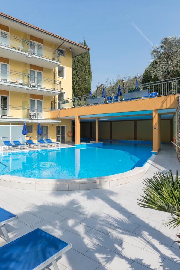 Hotel Drago - Garda Lake Collection Бренцоне-суль-Гарда Екстер'єр фото