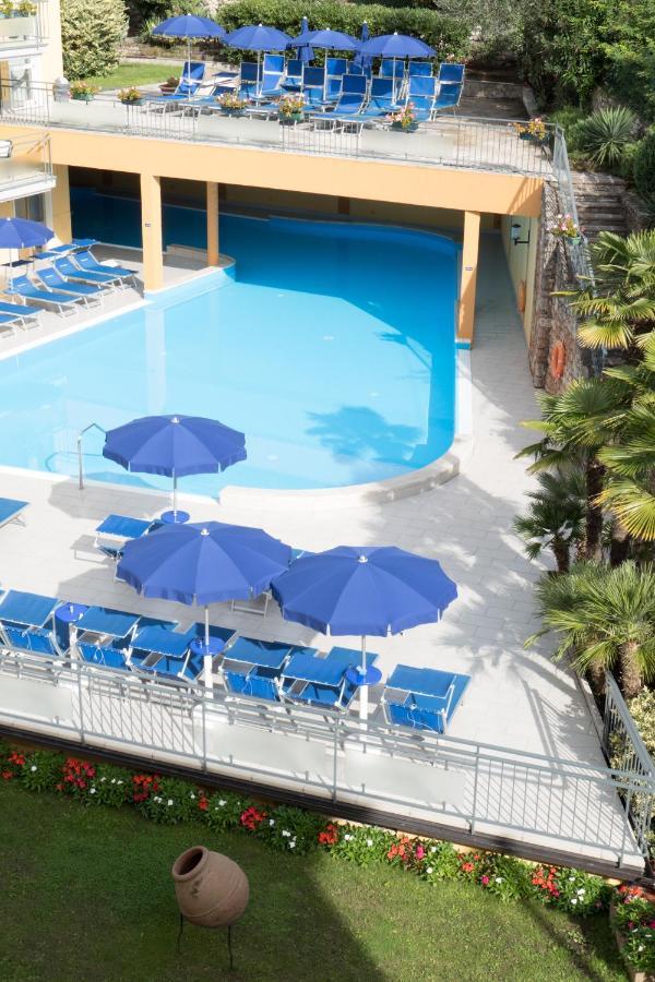 Hotel Drago - Garda Lake Collection Бренцоне-суль-Гарда Екстер'єр фото